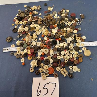 Button Lot