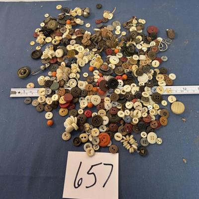 Button Lot