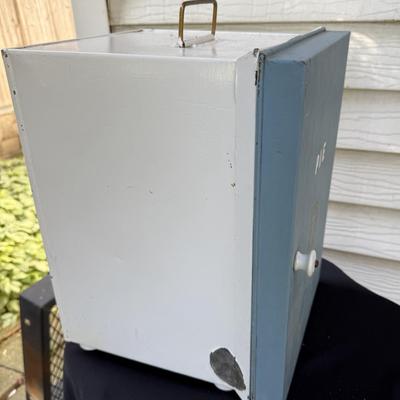 Vintage Pie Tin Storage container