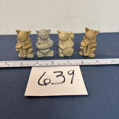 Wade Cat Figures