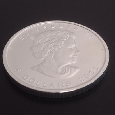 2011 Elizabeth II Canadian $5 Silver 1oz Coin (#94)