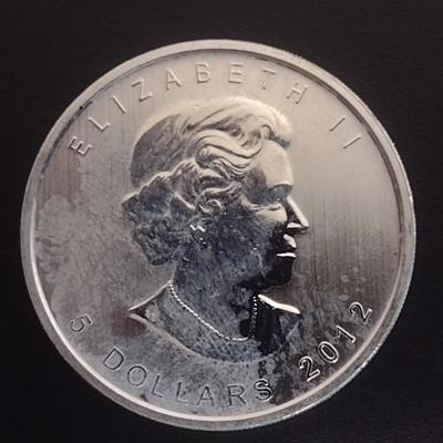 2012 Elizabeth II Canadian $5 Silver 1oz Coin (#98)