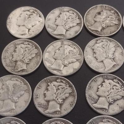 Set of 30 1940's U.S. Mercury Head Silver Dimes Circulated (#103)