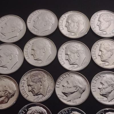Set of 25 1960's U.S. Roosevelt Head Silver Dimes AU (#105)