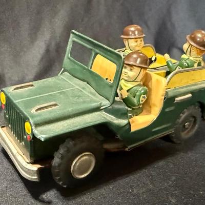 Vintage Japanese Tin Army Jeep with MT108 Tank