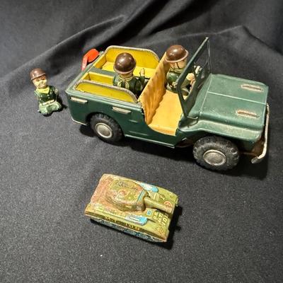 Vintage Japanese Tin Army Jeep with MT108 Tank