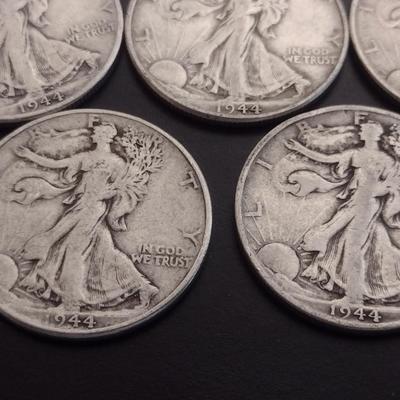 Set of 5 1940's U.S. Mint Walking Liberty Silver Half-Dollars Circulated (#124)