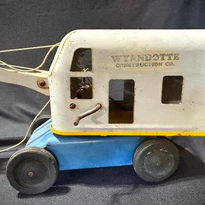 Vintage Wyandotte Metal Toy Crane