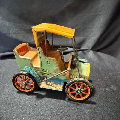 Vintage Tin LithoToy Car, made in Japan