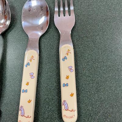 Assortment of Children's Dinnerware (K)