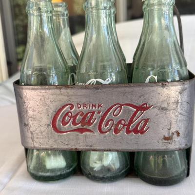 Vintage 6pk carrier w/Coca Cola bottles