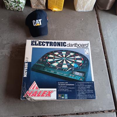 ELECTRONIC DARTBOARD AND A CAT CAP