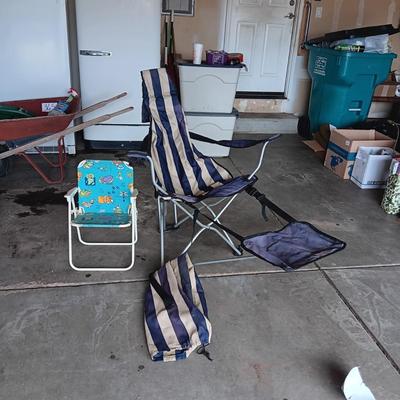 FOLDING CHAIRS