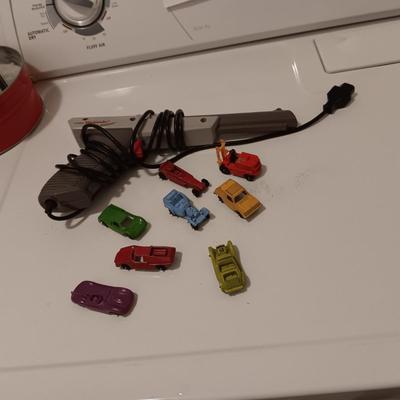 1985 NINTENDO ZAPPER AND VINTAGE METAL TOY CARS