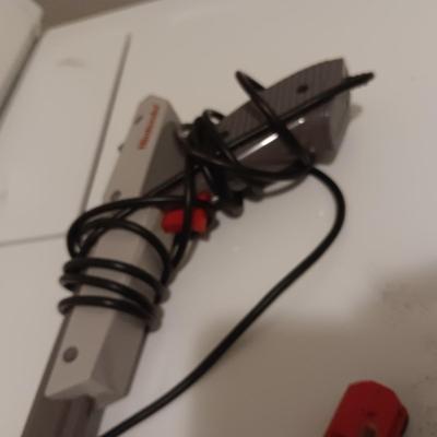 1985 NINTENDO ZAPPER AND VINTAGE METAL TOY CARS