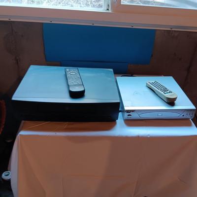 GE VCR WITH REMOTE AND APEX DVD PLAYER WITH REMOTE