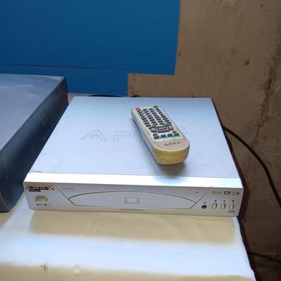 GE VCR WITH REMOTE AND APEX DVD PLAYER WITH REMOTE
