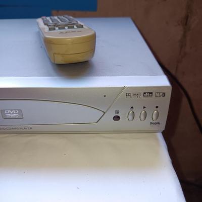 GE VCR WITH REMOTE AND APEX DVD PLAYER WITH REMOTE
