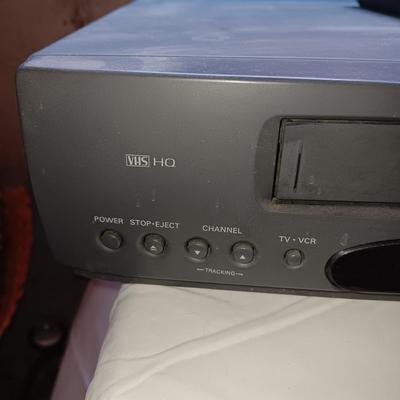 GE VCR WITH REMOTE AND APEX DVD PLAYER WITH REMOTE