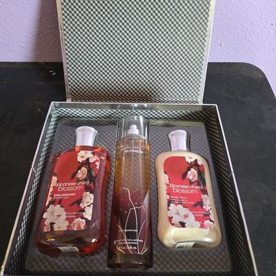 Japanese cherry blossom gift set
