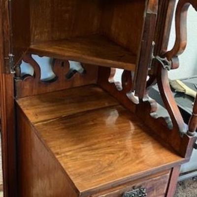 Antique Vanity Dresser With Mirror