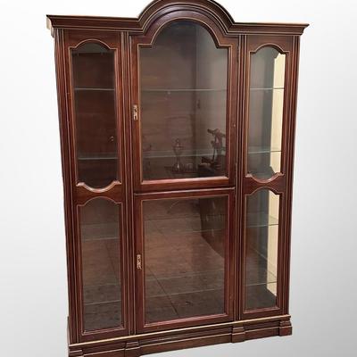 Jasper Mahogany China / Display Cabinet
