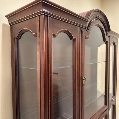 Jasper Mahogany China / Display Cabinet