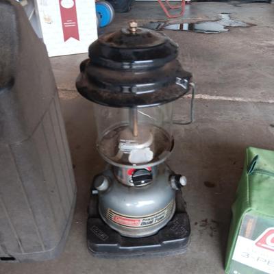 COLEMAN KEROSENE LANTERN AND A 3 PERSON TENT