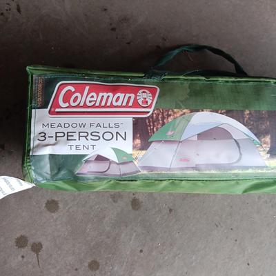 COLEMAN KEROSENE LANTERN AND A 3 PERSON TENT