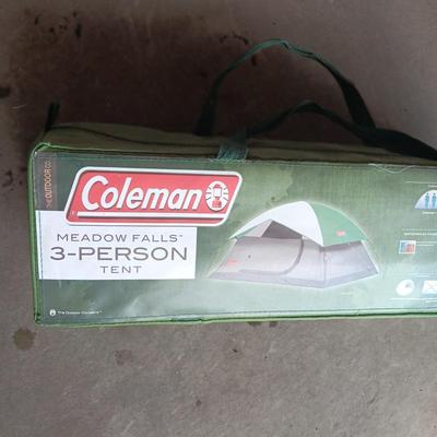 COLEMAN KEROSENE LANTERN AND A 3 PERSON TENT