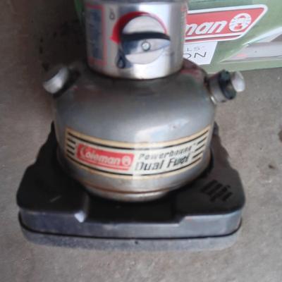 COLEMAN KEROSENE LANTERN AND A 3 PERSON TENT