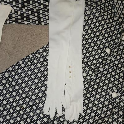 LADIES MR Z DRESS COAT, AFTER FIVE CLUTCH PURSE AND DRESS GLOVES