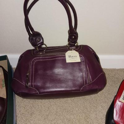 NEW BASS LEATHER PURSE, SAS AND CLASSIQUE SHOES (7)