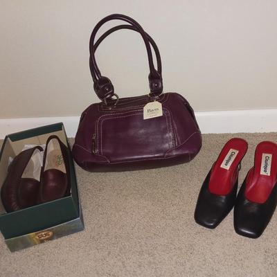 NEW BASS LEATHER PURSE, SAS AND CLASSIQUE SHOES (7)