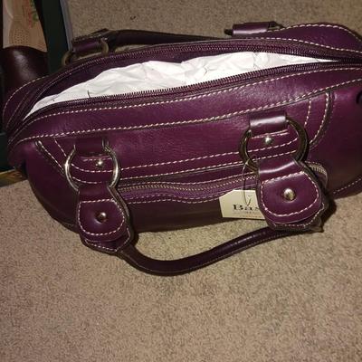 NEW BASS LEATHER PURSE, SAS AND CLASSIQUE SHOES (7)