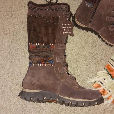 SKECHERS BOOTS (7), SCARF & CLOTH PURSE