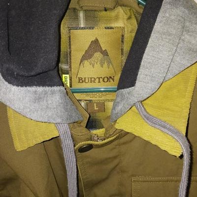 BURTON SKI JACKET (L) AND 686 SKI PANTS (XL)