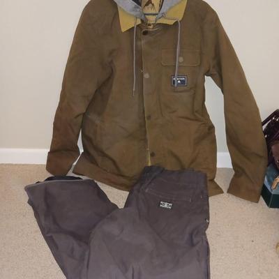BURTON SKI JACKET (L) AND 686 SKI PANTS (XL)