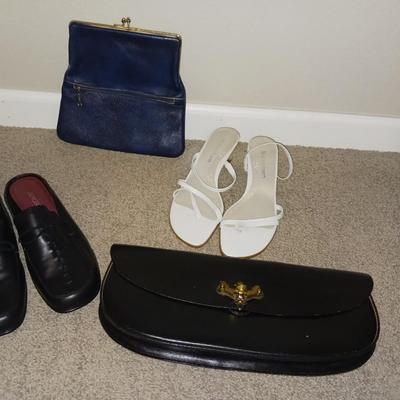 LEATHER PURSE BY NUESTETERS, 2 PAIRS OF SHOES (7) AND ANOTHER PURSE
