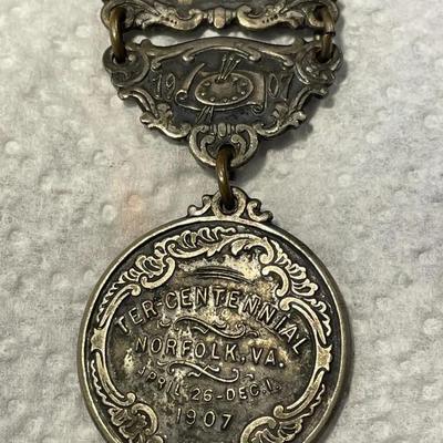 ANTIQUE 1607/1907 JAMESTOWN Ter-Centennial Exposition Silver Watch Fob in Good Preowned Condition.