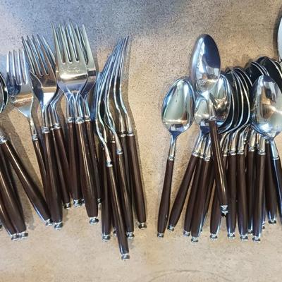 OXFORD HALL FLATWARE SERVICE FOR 8