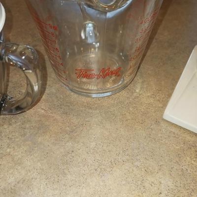 SMALL KITCHEN APPLIANCES AND OTHER ITEMS