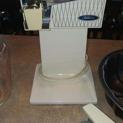 SMALL KITCHEN APPLIANCES AND OTHER ITEMS