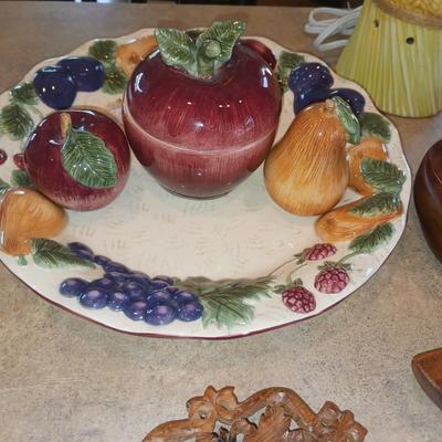 HOT PLATES, SERVING DISHES AND WAX WARMER