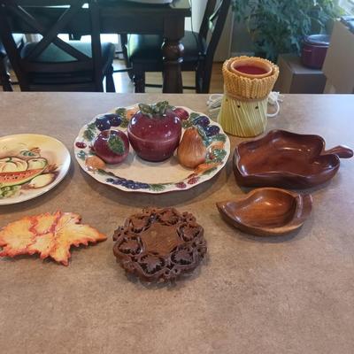 HOT PLATES, SERVING DISHES AND WAX WARMER