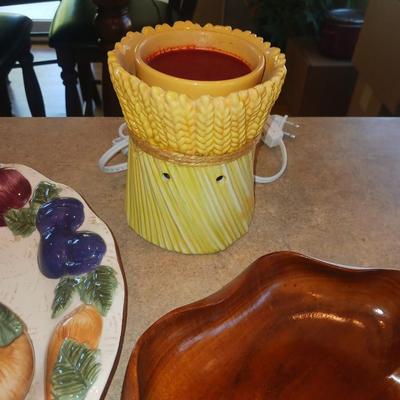 HOT PLATES, SERVING DISHES AND WAX WARMER