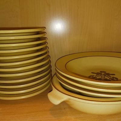 HUGE SET OF PFALTZGRAFF DINNERWARE
