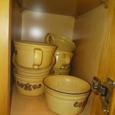 HUGE SET OF PFALTZGRAFF DINNERWARE
