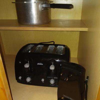 PRESSURE COOKER, 4 SLICE TOASTER & ELECTRIC CAN OPENER