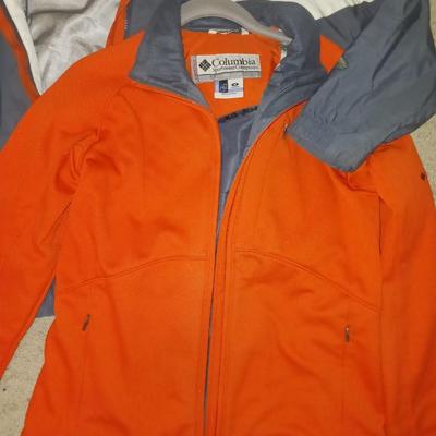 2 COLUMBIA WINTER COATS SIZE MEDIUM